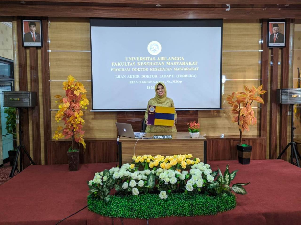 RIZA FIKRIANA RAIH GELAR DOKTOR DENGAN PREDIKAT CUM LAUDE DI UNIVERSITAS AIRLANGGA